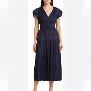 MOON RIVER Plissé Midi Dress